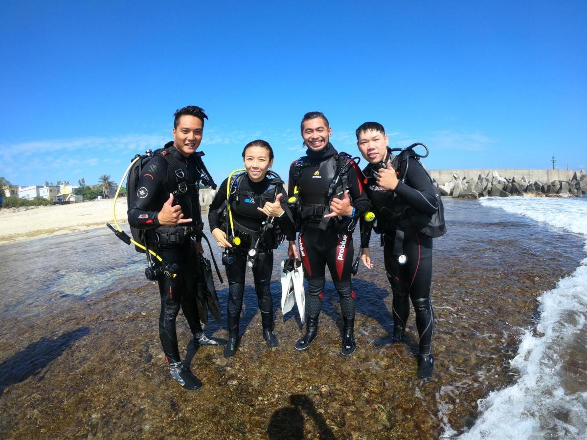 Stay Liuqiu Diving Hostel 샤오리우치우 외부 사진